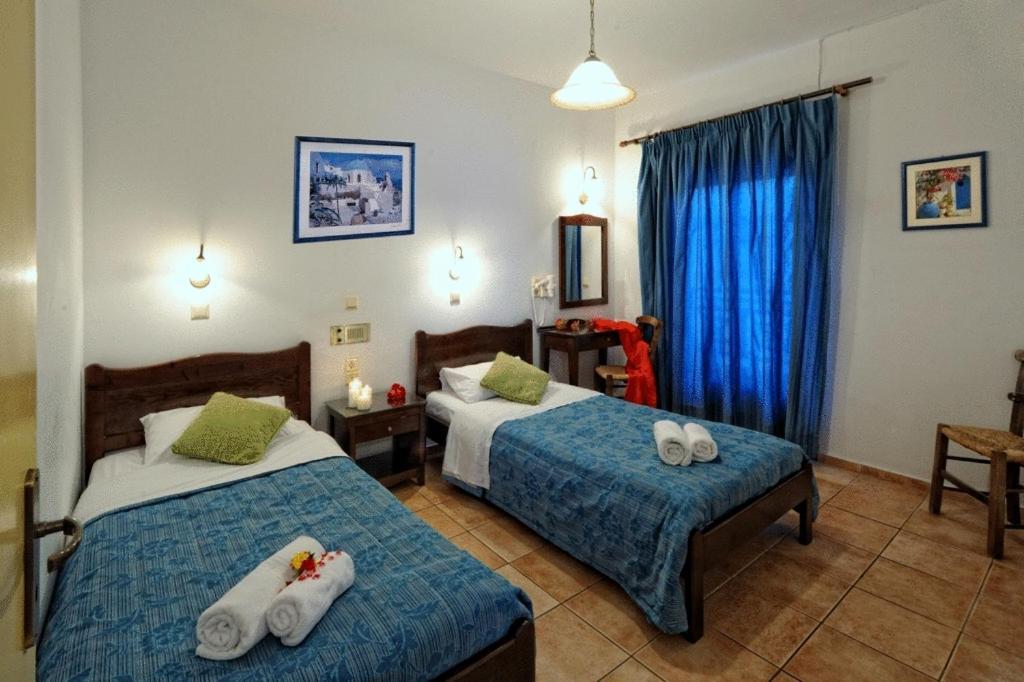 Aegean Sky Hotel-Suites มาเลีย ภายนอก รูปภาพ